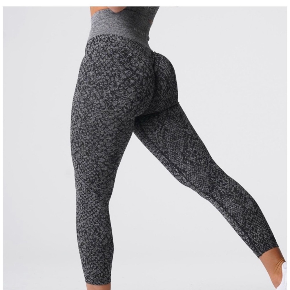 NVGTN animal print athletic fitness‎ leggings charcoal gray/black womens small - Picture 2 of 11